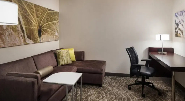 Люкс SpringHill Suites Bakersfield