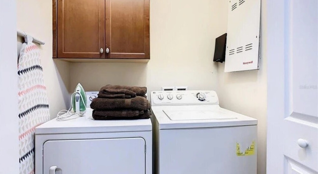 Pool View 3Bd Close to Disney at Reunion 302, Prenota Hotel Reunion Florida