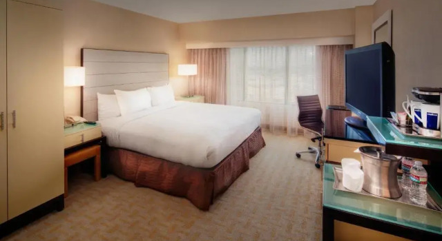 Двухместный номер Runway View Hilton Los Angeles Airport