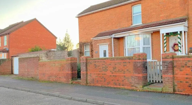 Bedford Road Garden Apartment, Varaa Huoneisto Asunnot kohteessa Merseyside, Huoneisto