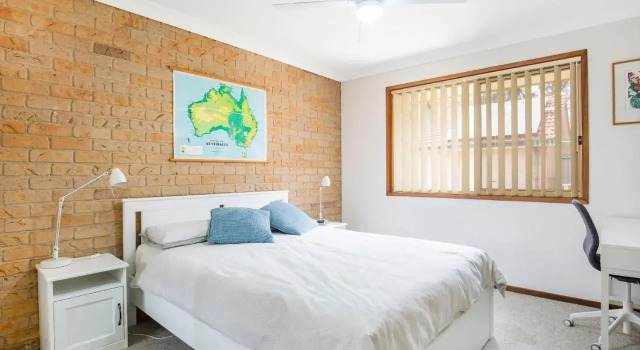 Cunjevoi - Pet Friendly - 5 Mins Walk to Beach, Забронировать Отель Отели Калберра-Бич с парковкой, Парковка
