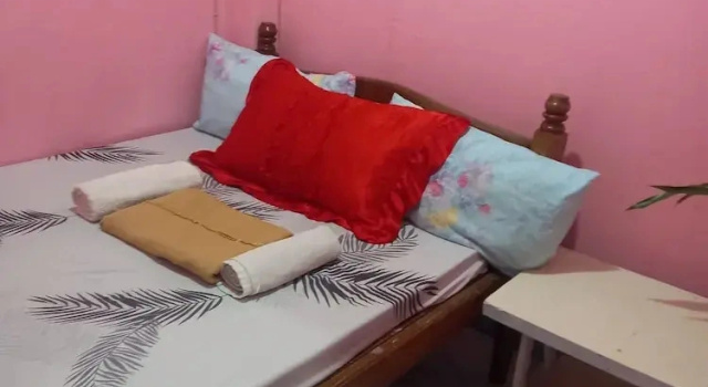Кровать в общем номере CVNB guesthouse