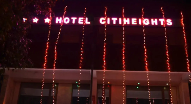 Hotel Citi Heights, Varaa Hotelli Hotellit Chandigarh Region aamiaisella, Aamiainen