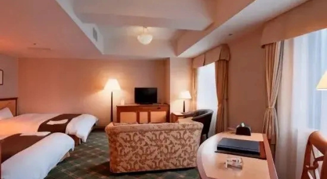 Четырёхместный люкс Hotel Plaza Kachigawa