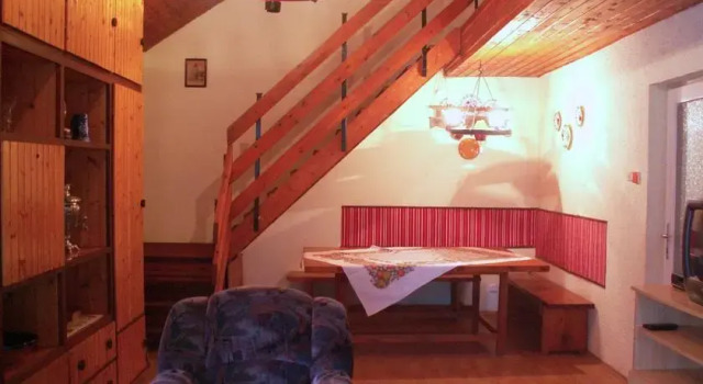 Partközeli kertes nyaralóház Balatonfenyvesen, Prenota Appartamento Balatonfenyves 
