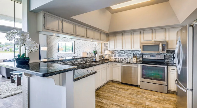 Апартаменты Beautiful Waterfront Condo on Lake Conroe w/ Dock