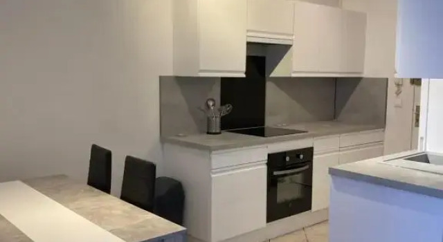 Appartement avec piscine proche bord de mer