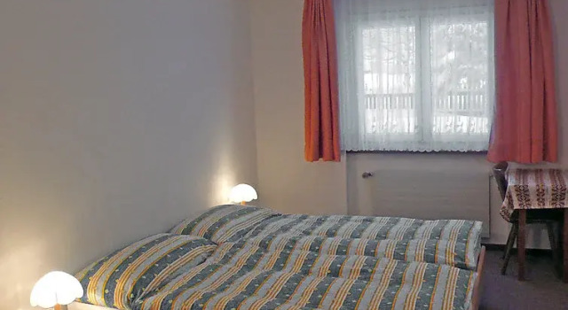 Apartment Amara by Interhome, Prenota Appartamento Hotel a Canton Vallese con parcheggio, Parcheggio