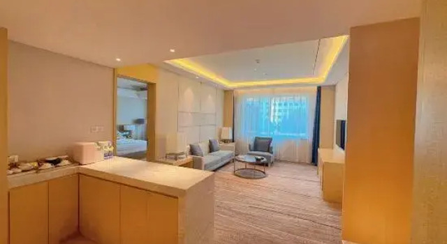 Полулюкс Executive Rushan International Hotel