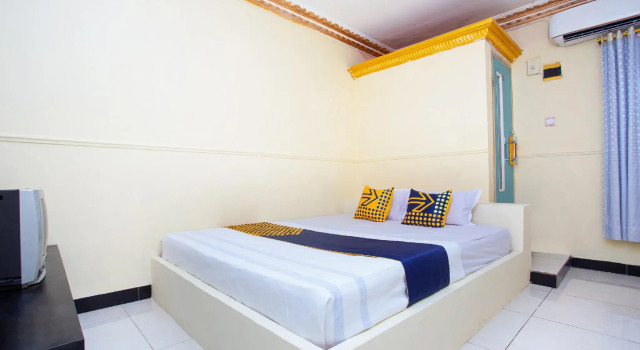 Camera Standard SPOT ON 2473 Buana Jaya Guest House