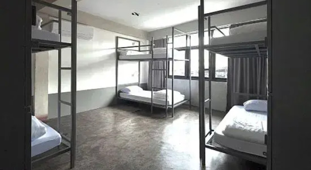 Кровать в общем номере Lanzhou Zhangye Road Provincial Government Metro Station Feitian Ruyi Hotel