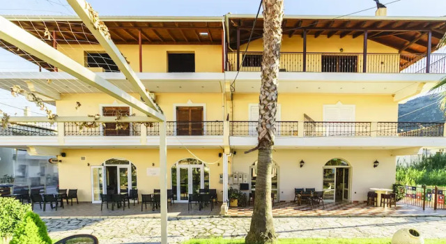 Blue Hug Apartments, Забронировать Апартаменты/квартира Отели периферийной единицы Теспротия с парковкой, Парковка