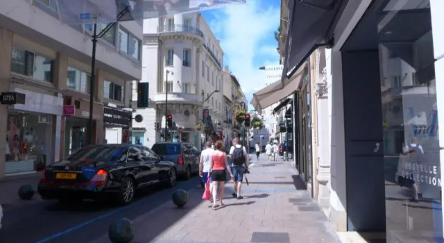 Апартаменты Rooftop terrasse 1 bedroom in rue d'Antibes, 5 min from the Croisette 214