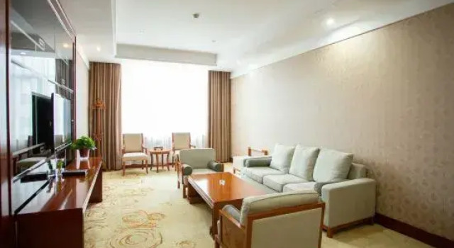 Jinhe Conifer International Hotel, Rezervovat Hotel Hotely v Loudi s bazénem, Bazén