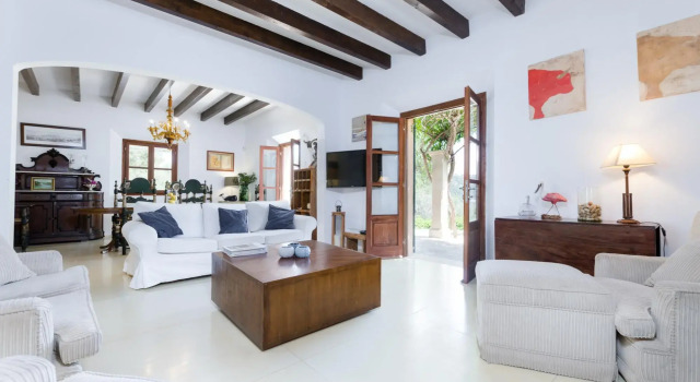 PUIG DE GARRAFA - Villa with sea views in Andratx. Free WiFi, Book Villa Andratx 