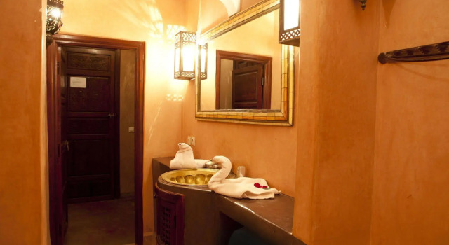 Riad ka, Забронировать Отель Отели Марракеш-Тенсифт-Эль-Хауз с парковкой, Парковка