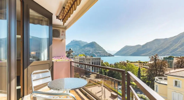 Люкс с частичным видом на озеро Hotel Delfino Lugano