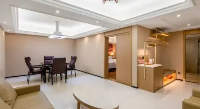 Люкс Business Shell Jiaxing Nanhu District Dongsheng Dong Road Moon River Street Hotel