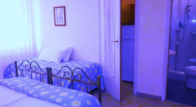 Elisart Guest House, Забронировать Отель Отели Альгеро 3 звезды, рядом с Порт Альгеро, 3*