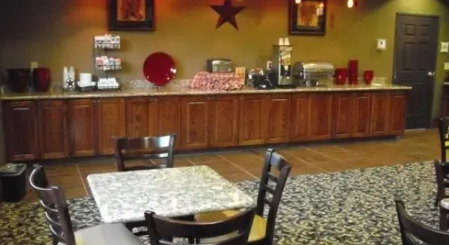 Двухместный люкс La Quinta by Wyndham Fort Worth NE Mall
