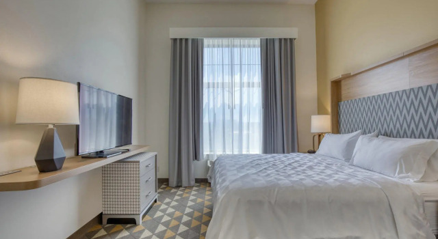 Номер Standard Holiday Inn Hotel & Suites Madison West - Middleton by IHG