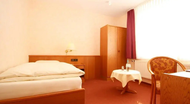 Hotel Meeresburg, Забронировать Отель Отели Нордерней 4 звезды, 4*