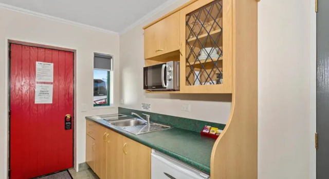 Студия Standard The Lakes Motel