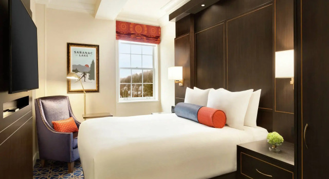 Двухместный номер Standard Hotel Saranac, Curio Collection By Hilton