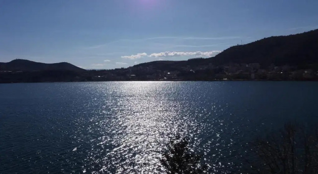 Апартаменты Kastoria apartment-in front of the lake,south side