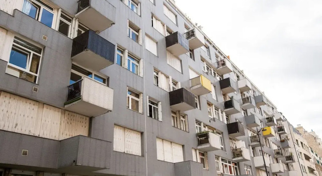 NEW Appt Style le Corbusier avec Balcon, Забронировать Отель Париж Иль-де-Франс, рядом с Плезанс