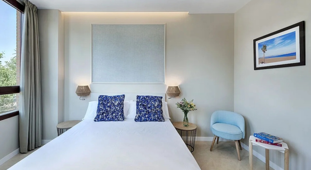 Трёхместный номер Standard Opera House Valencia B&B