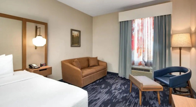 Двухместный номер Standard Fairfield Inn by Marriott Toronto Oakville