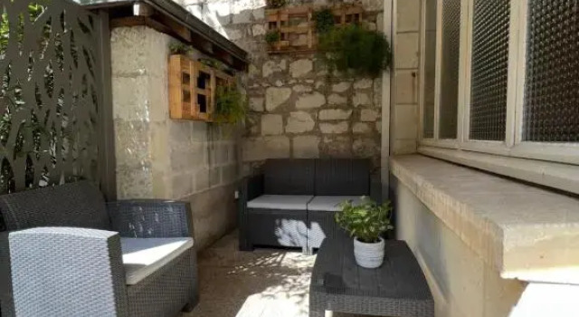 Le Charles VII - VIENNE, Rezerwuj Apartament Chinon 