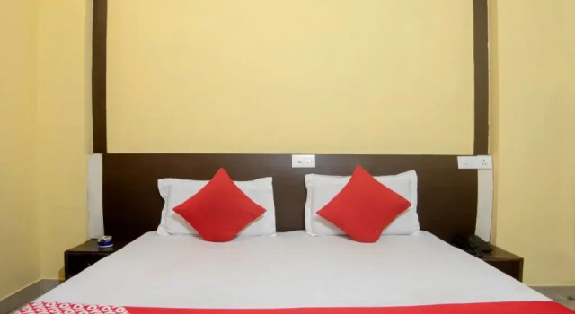 Hotel Comfort Home by OYO, Prenota Hotel Rudrapur West Bengal