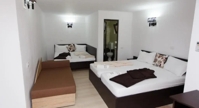 Camera quadrupla Standard con balcone Vila Sandra