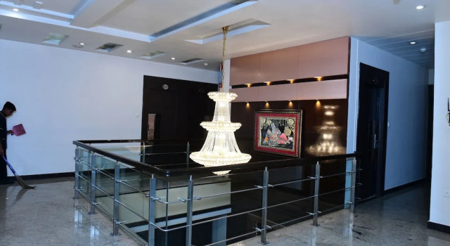 Hotel Ravisha Continental, Забронировать Отель Отели Аллахабад 3 звезды, 3*