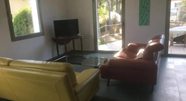 Maison neuve + piscine dans parc arboré proche mer