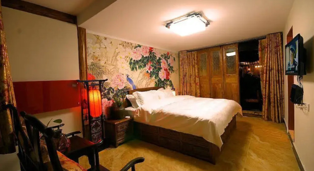 Ivys Family Inn, Забронировать Отель Лицзян Юньнань, рядом с Улица Сквер-стрит Древнего города Даянь