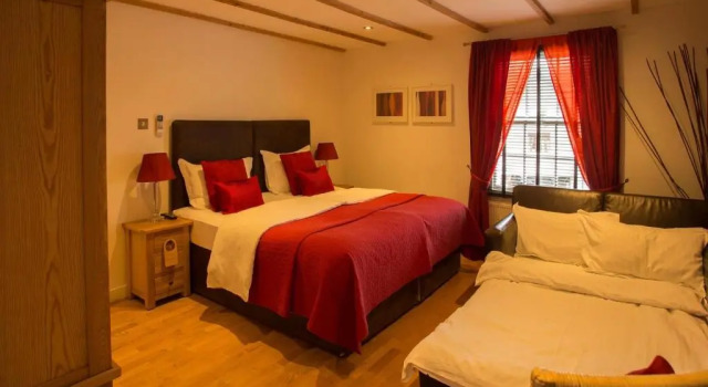 Deluxe suite Bath House Hotel