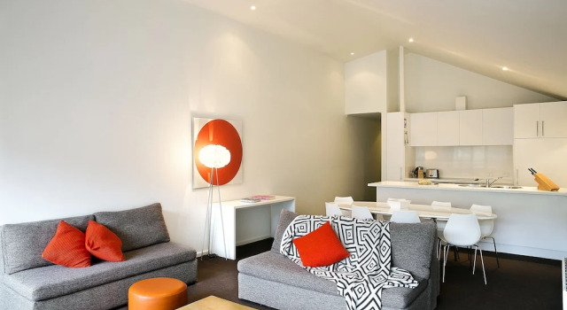 Апартаменты с 5 комнатами с балконом Silverski Rooms and Apartments