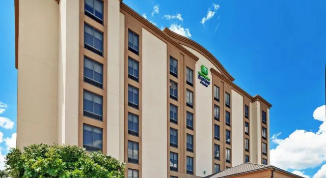 Run of House Holiday Inn Express & Suites Houston - Memorial Park Area by IHG