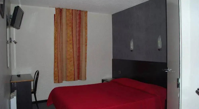 Hôtel L'Etoile - Airport - A61, Rezerwuj Hotel Carcassonne Aude