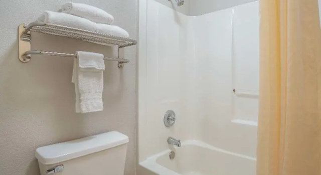 Четырёхместный номер Standard Best Western Andalusia Inn