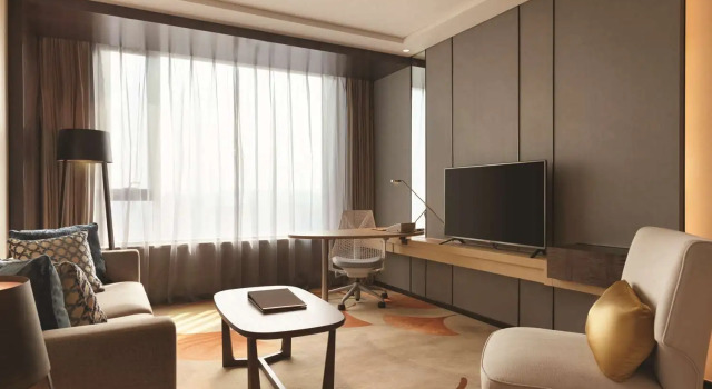 Люкс c 1 комнатой Hilton Garden Inn Dandong