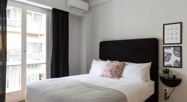 UPSTREET Acropolis Core Bright Modern Apt, Забронировать Апартаменты/квартира Неос-Космос Афины, рядом с Холм Филопаппос