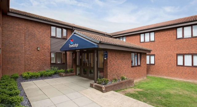 Travelodge Hotel - Brentwood East Horndon, Забронировать Отель Брентвуд Эссекс
