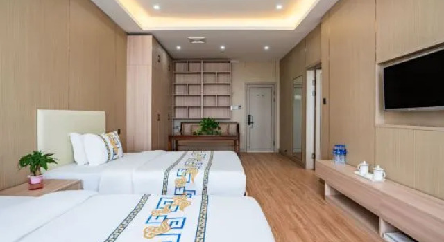 Люкс Deluxe Huanghe Resort Hotel
