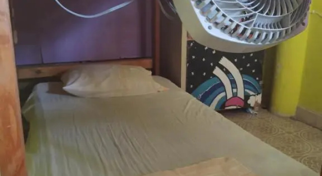 Кровать в общем номере Pipeline Hostel