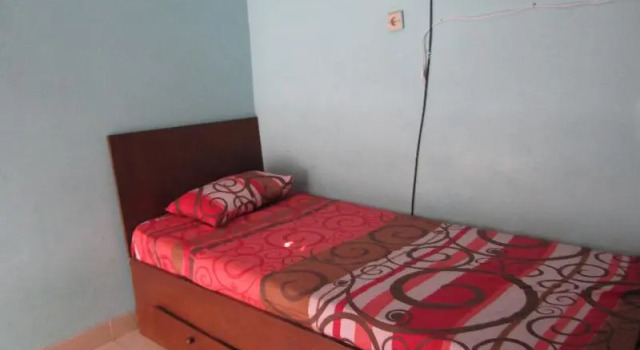 Griya Srikandi Female Syariah by ZUZU, Book Hotel Sleman Yogyakarta Province