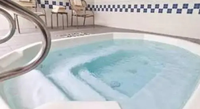 Bett im Wohnheim Hampton Inn Findlay
